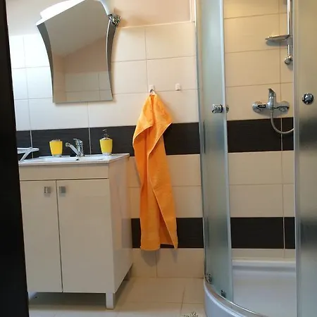 Apartament House *